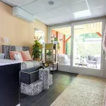 Wellness Met Sauna En Jacuzzi Apartament *