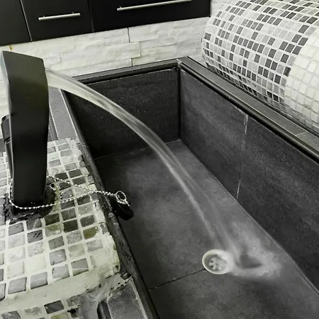 Appartamento Wellness Met Sauna En Jacuzzi
