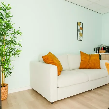 Wellness Met Sauna En Jacuzzi Tiel