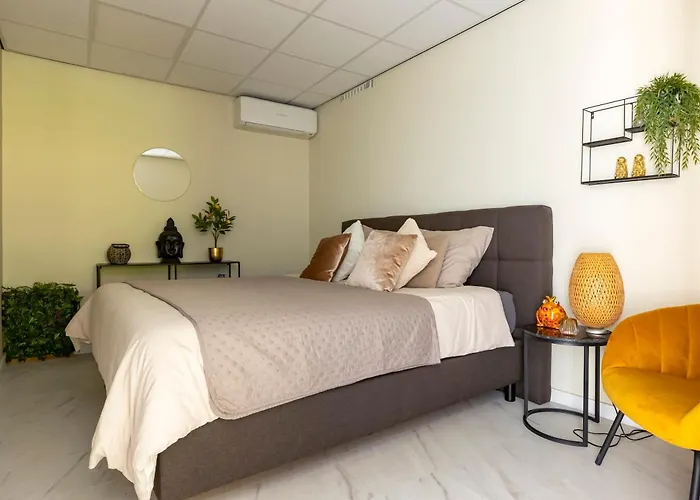 Wellness Met Sauna En Jacuzzi *