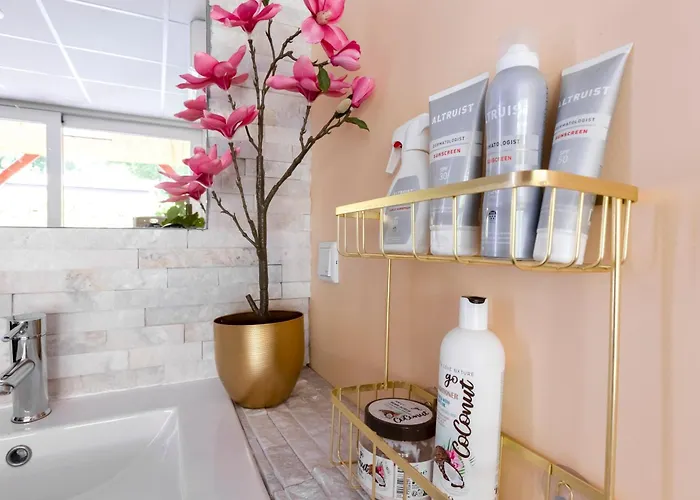 Wellness Met Sauna En Jacuzzi