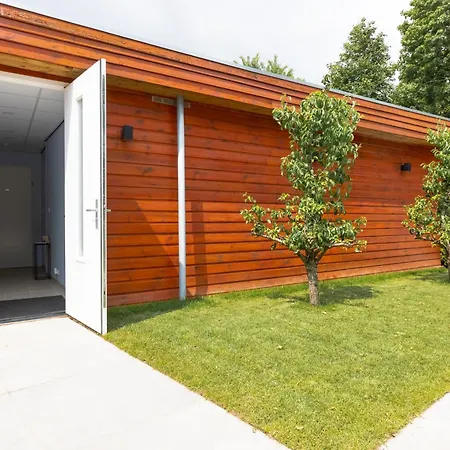 Wellness Met Sauna En Jacuzzi